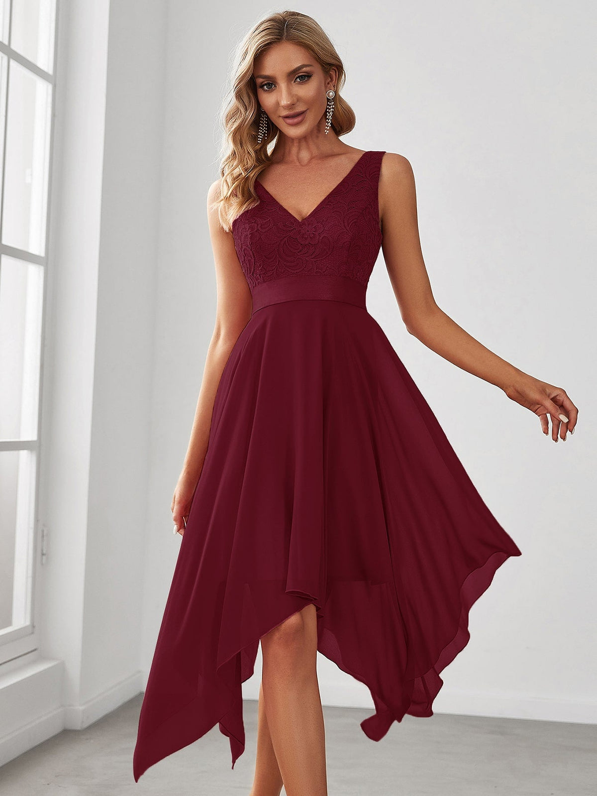 Abiti pizzo a contrasto orlo asimmetrico chiffon