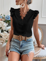 Camicetta con bordo di pizzo manica ad aletta