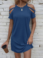 Abito a maglietta con spalle scoperte incrociato