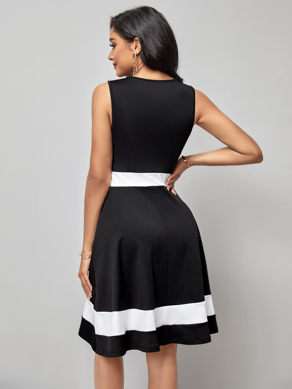 Abito trapezio color block