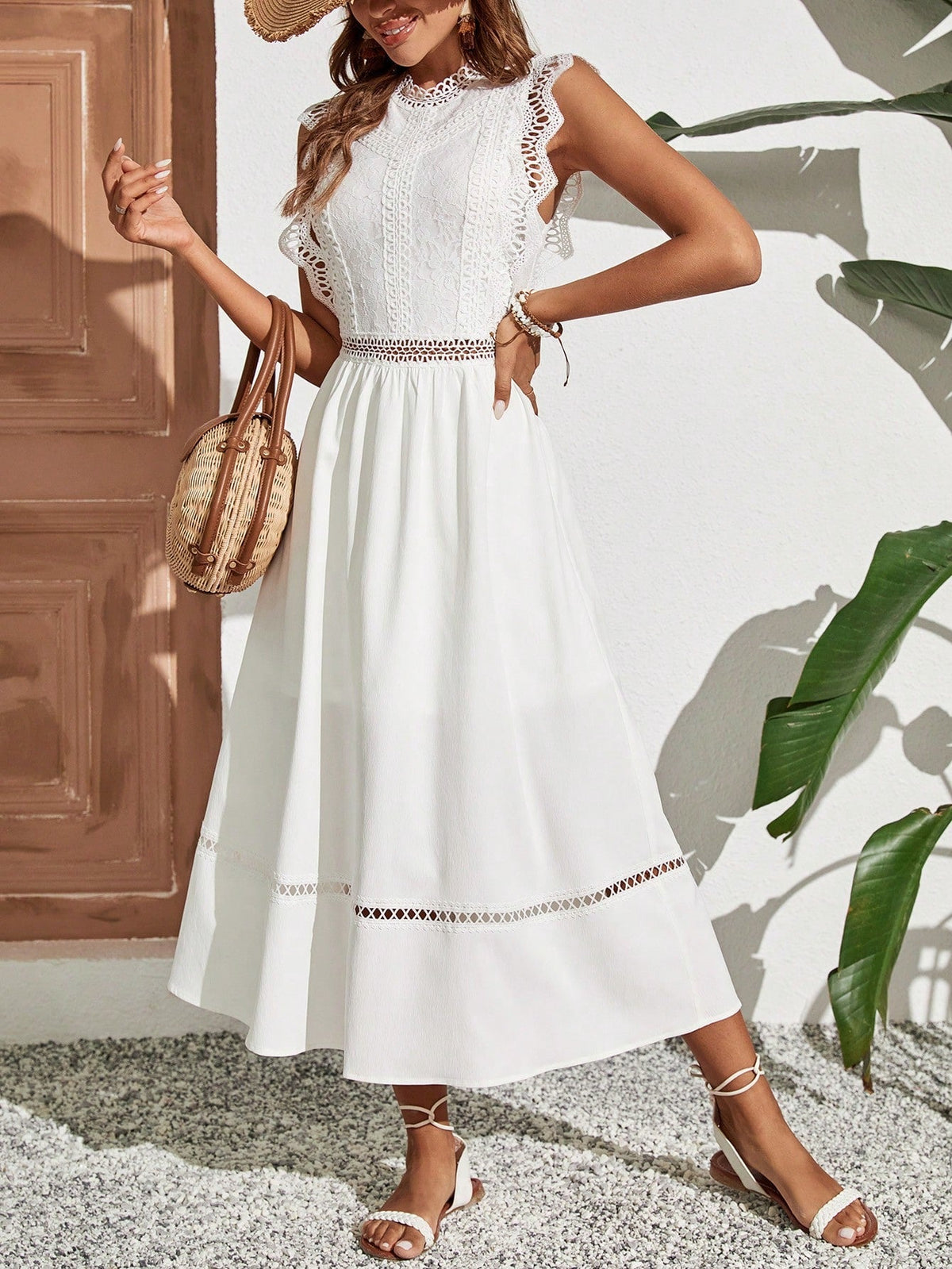 Abito trapezio pizzo a contrasto