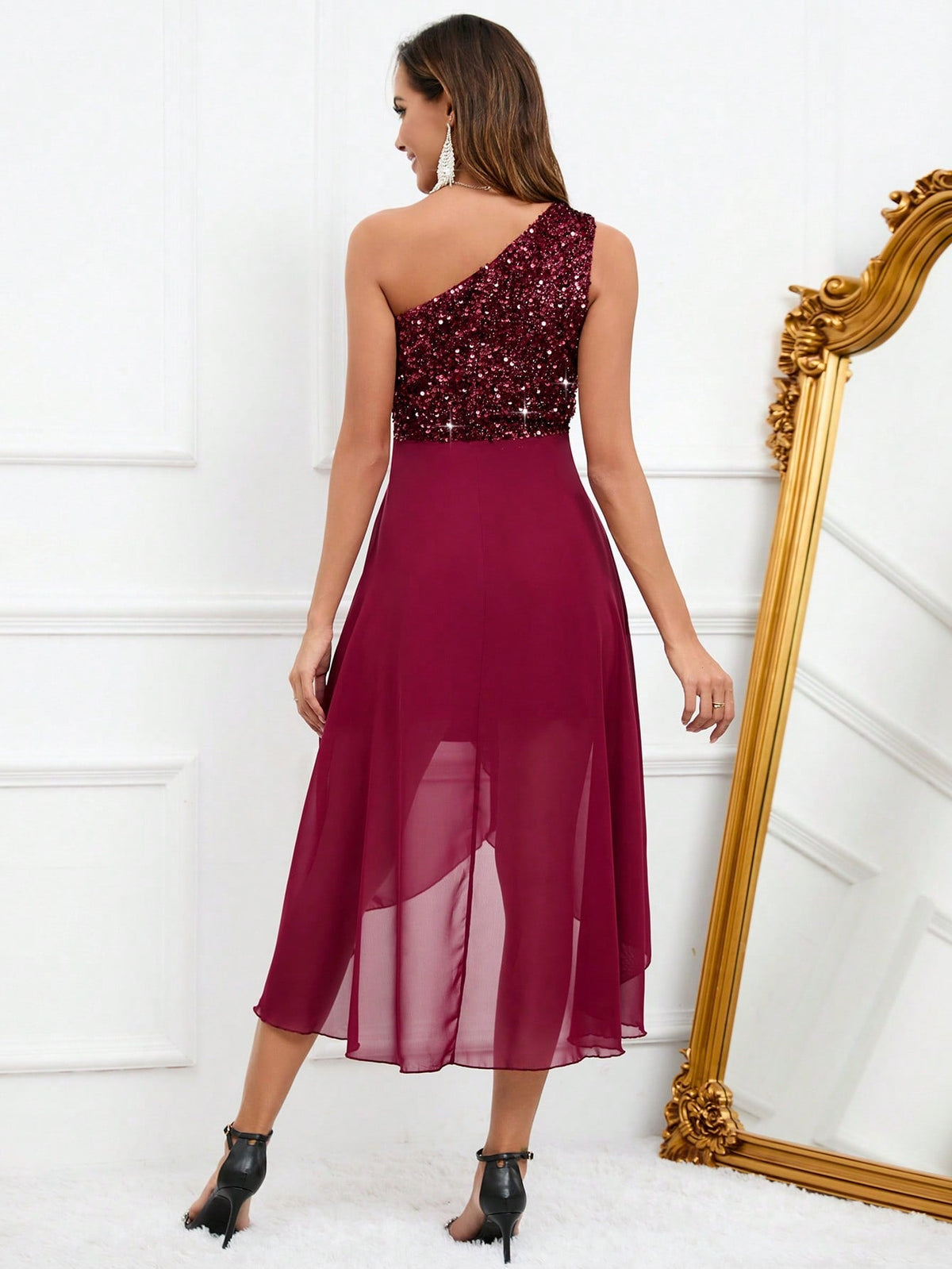 Abito incrociato monospalla paillette a contrasto