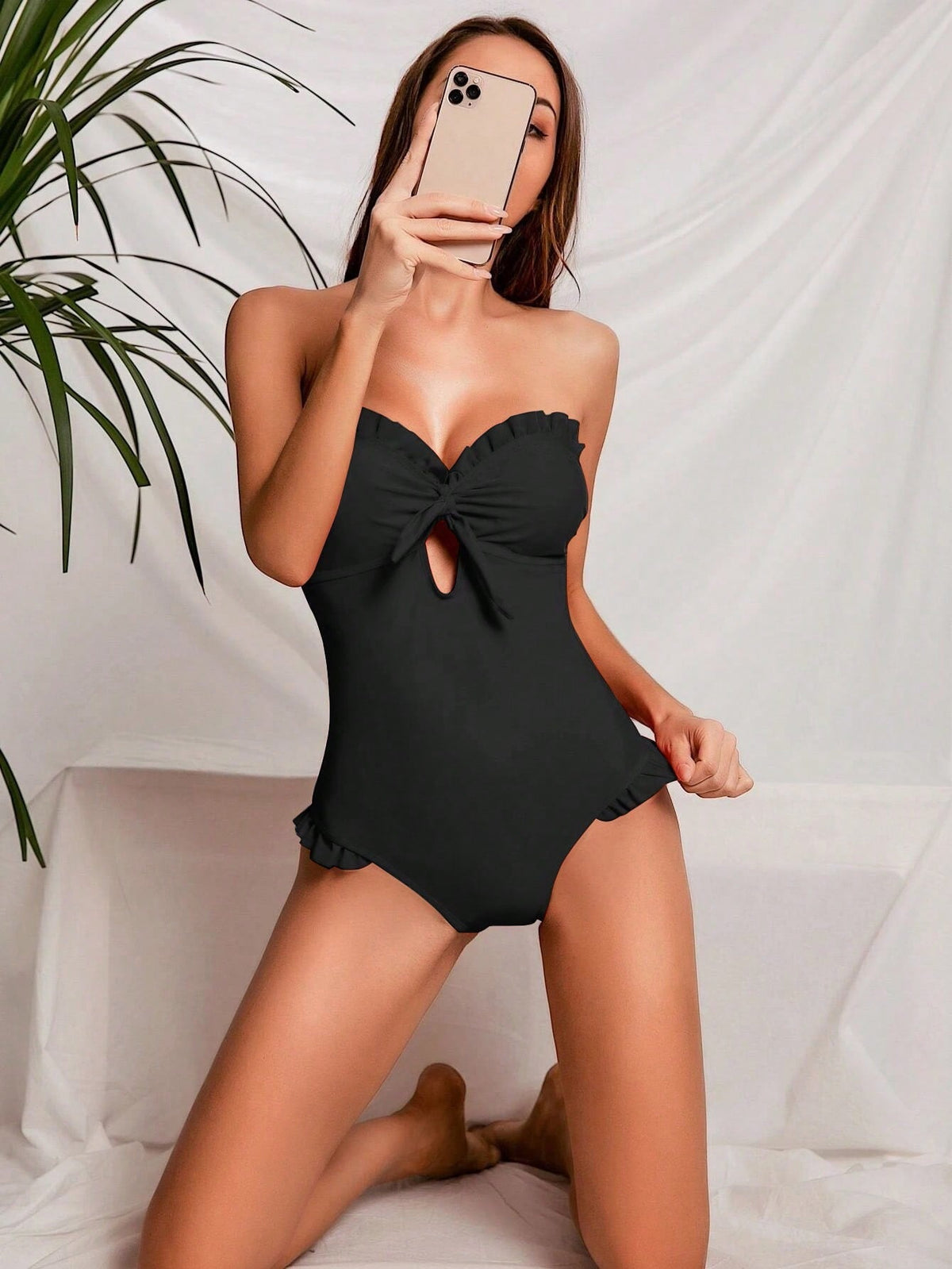 Costume da bagno intero a fascia con volant con nodo frontale