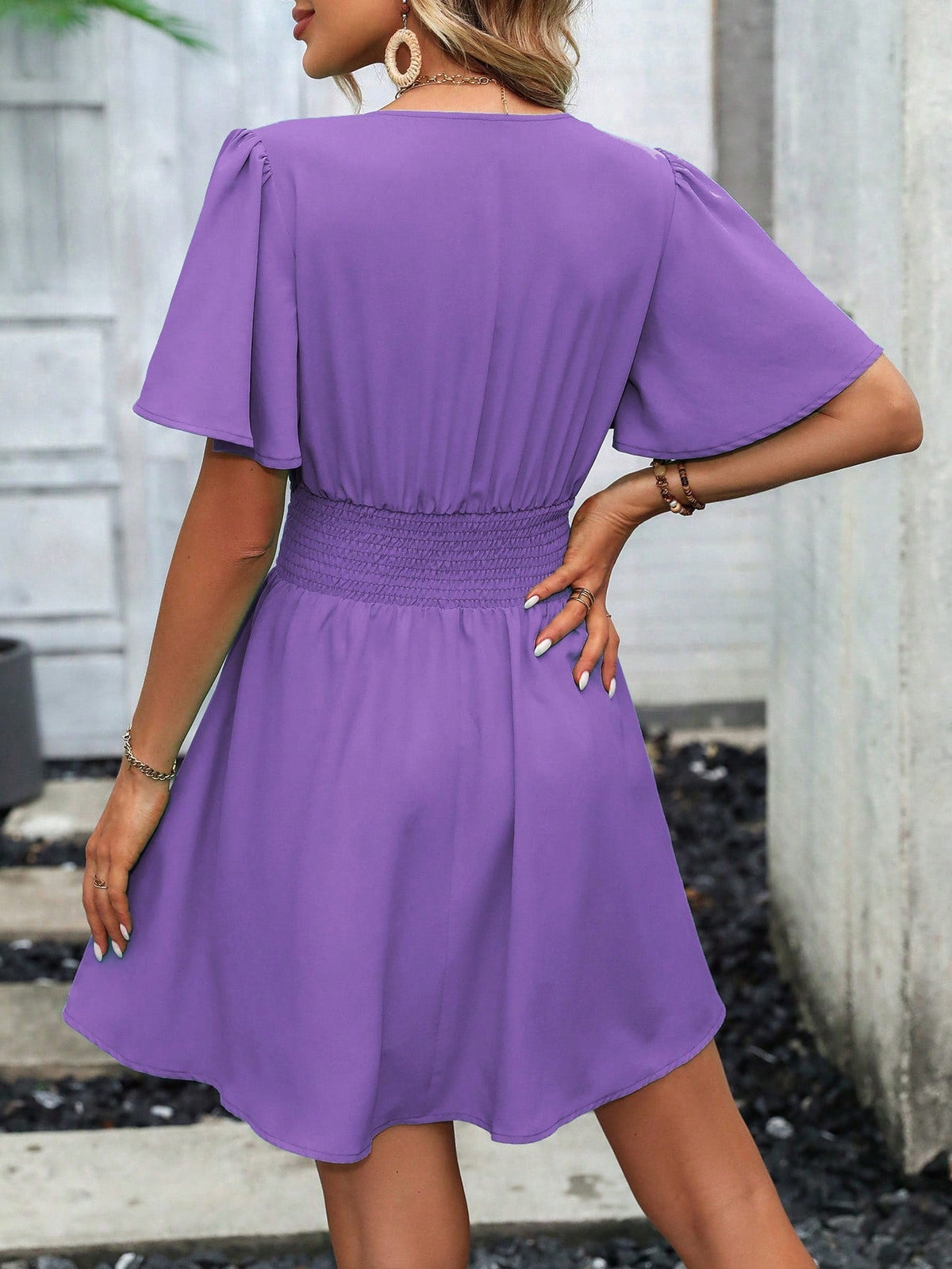 Abiti manica a farfalla vita arricciata