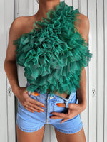 Top monospalla tulle a contrasto stratificato con bordo a volant