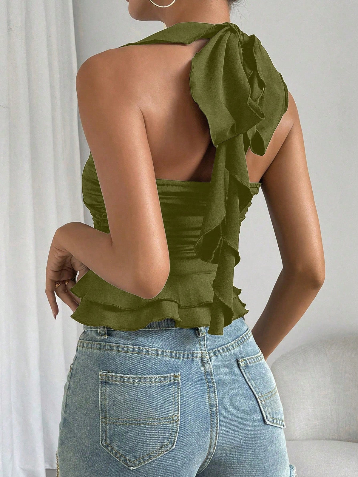 Canotta con bordo a volant plissettato