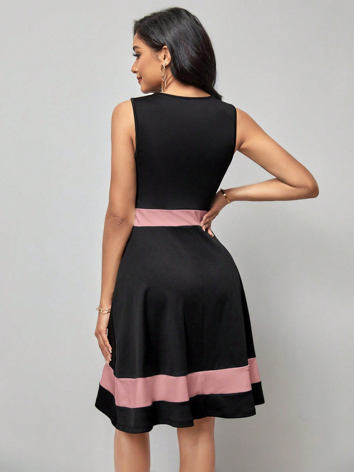 Abito trapezio color block