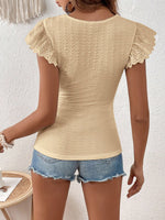 Maglietta pizzo a contrasto manica a farfalla con orlo smerlato