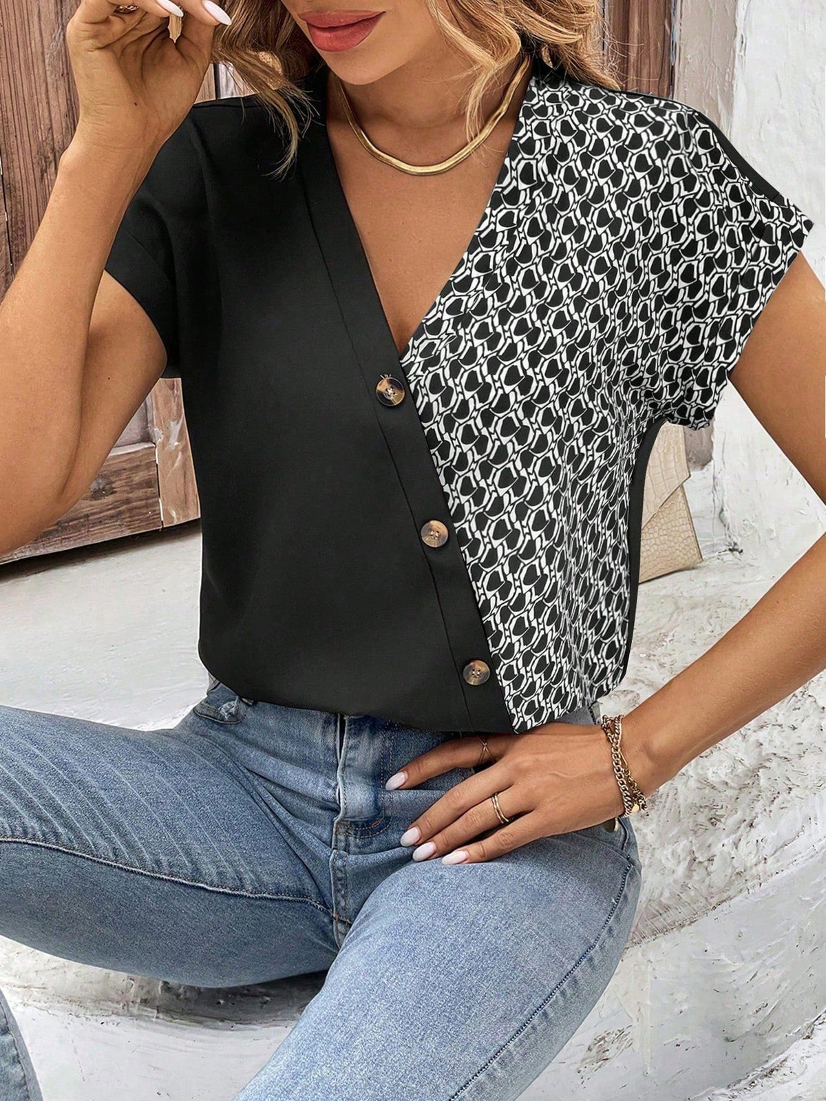 Camicia Casual Da Donna A Maniche Corte Con Collo A V, Design A Bottoni E Stampa Di Giunzione