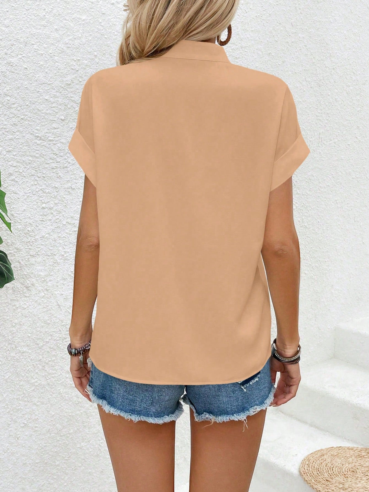 Camicia A Maniche A Pipistrello Con Colletto A Spacchi E Colore Unito