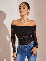 T-shirt Sexy Con Pizzo Trasparente Abbinato A Una Manica Lunga E Una Spalla Scoperta