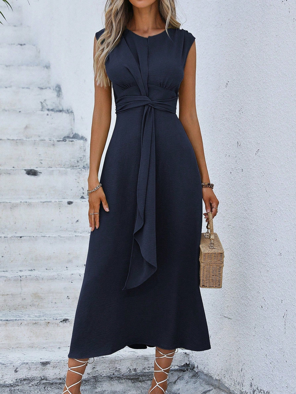 Abito senza maniche in tinta unita alla moda da donna