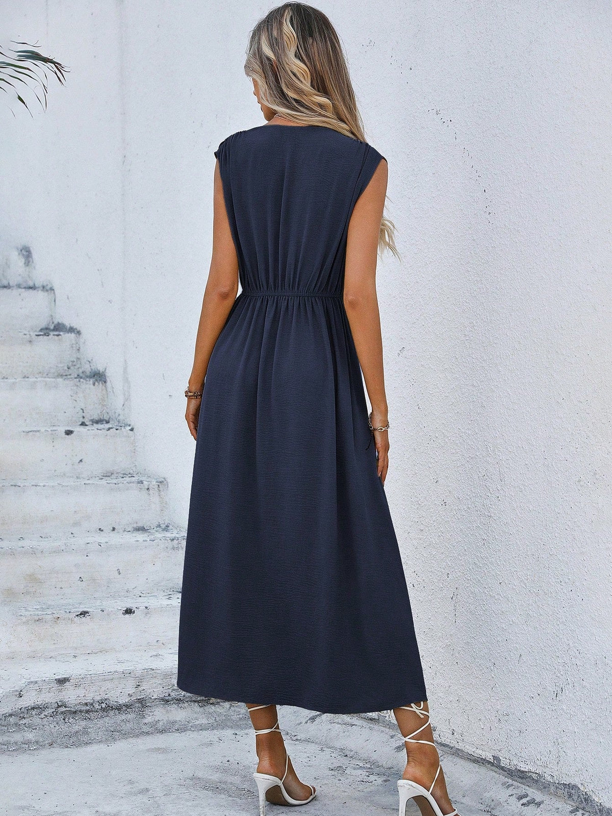 Abito senza maniche in tinta unita alla moda da donna