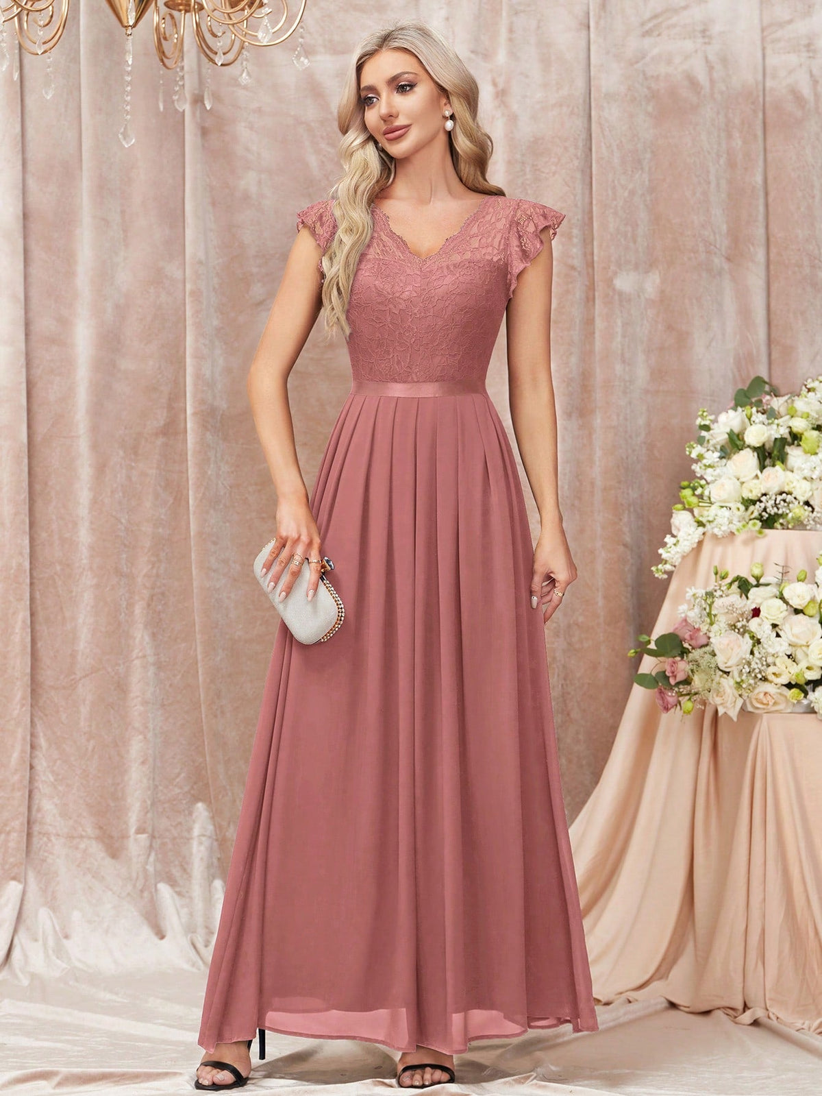 Abito da sera lungo elegante con scollo a V di pizzo, maniche a volant a balze