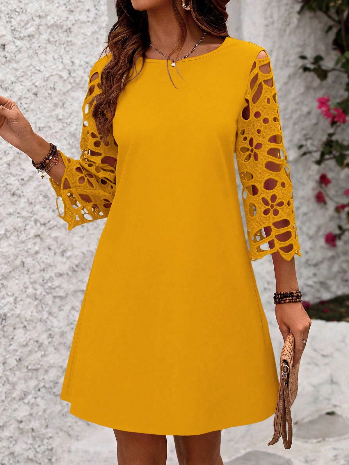 Abito estivo da vacanza con maniche in pizzo e tinta unita da donna