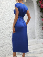 Abito casual con scollo a V, maniche a pipistrello con spacco per l'estate