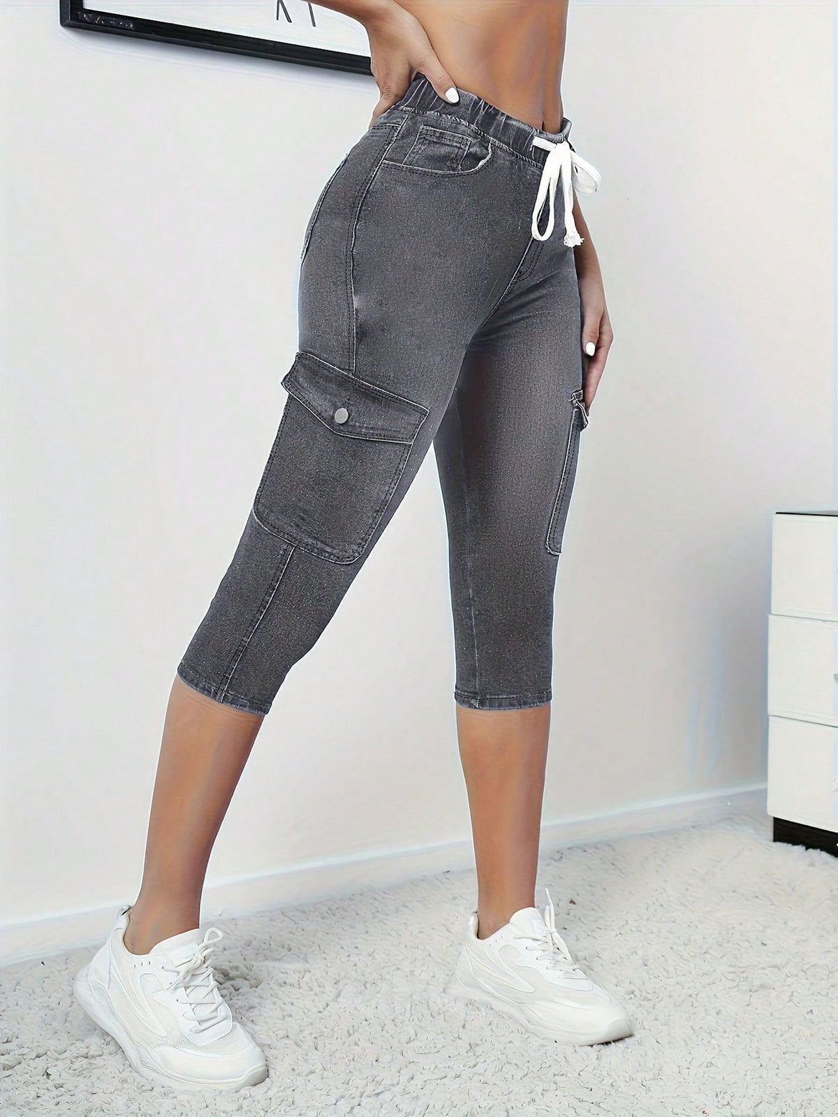 Pantaloncini Capri slim stringati con tasche elastiche primavera/estate