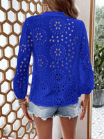 Camicia a maniche a lanterna con maniche a manica colorata e incavo ricamato per vacanze e tempo libero