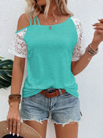 Maglietta casual da donna estiva con collo asimmetrico a blocchi di colore e manica corta in pizzo a contrasto