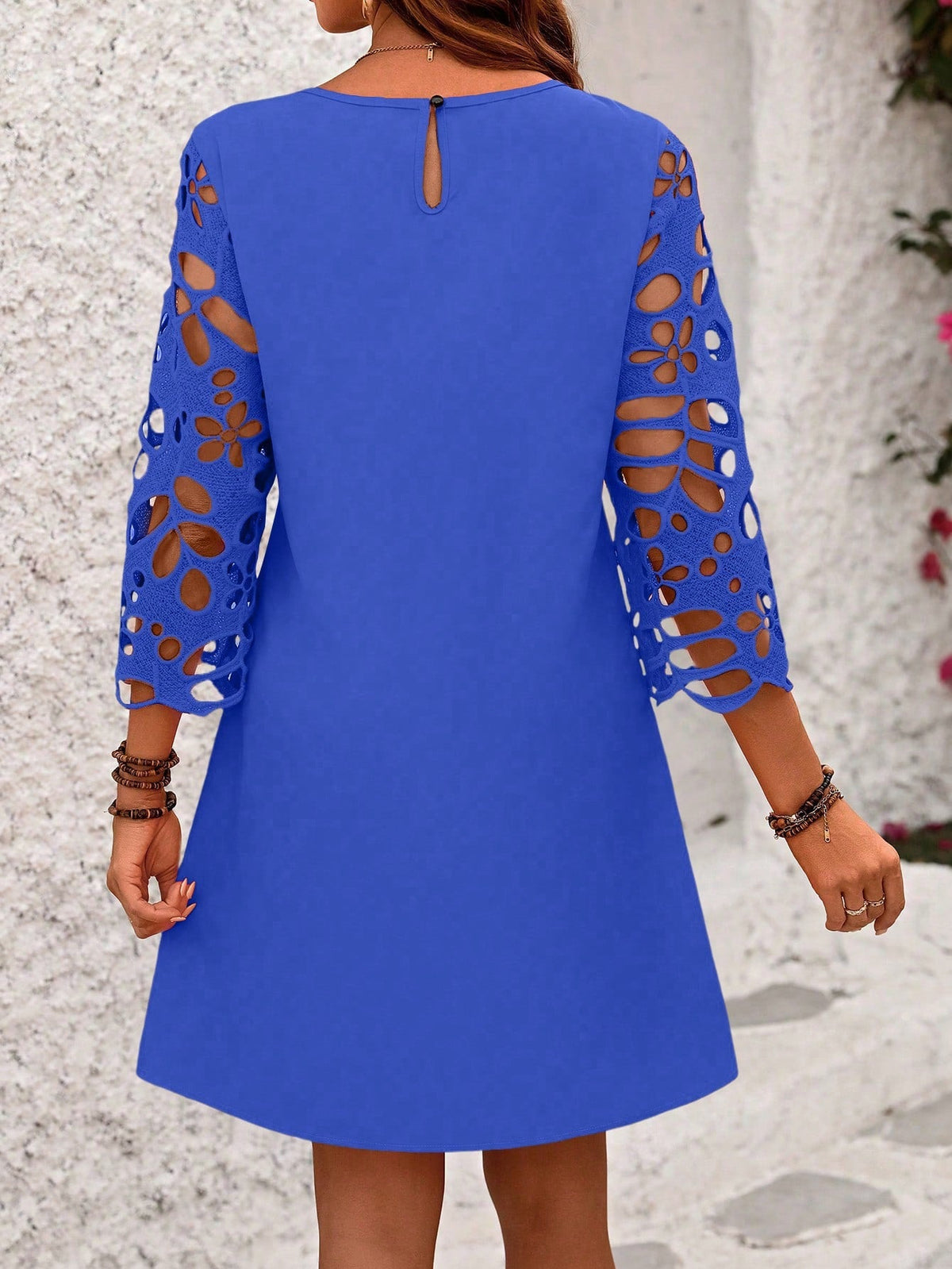 Abito estivo da vacanza con maniche in pizzo e tinta unita da donna