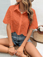 Camicia a maniche corte ricamata con bottoni frontali, semplice e traforata