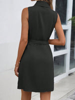 Abito A Portafoglio Con Colletto A Punta E Cintura