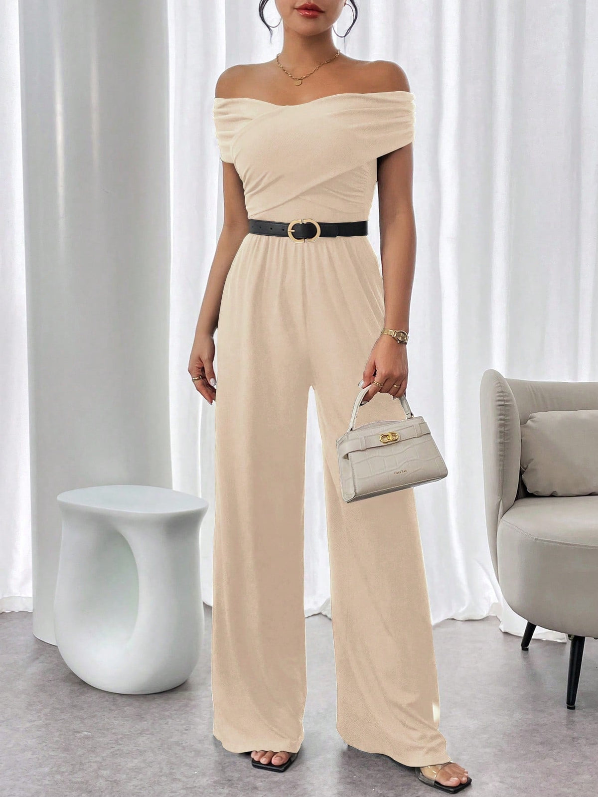 Tuta Elegante Casual A Gamba Ampia Con Pieghe A Spalle Scoperte E In Colore Tinta Unita