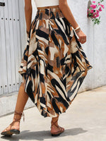 Abito a scacchi con nodo frontale e orlo asimmetrico