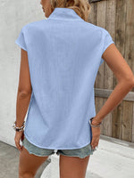 Camicia da donna a manica corta con colletto alla mandarina e bottoni diagonali per l"estate