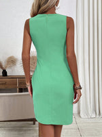 Elegante Abito Slim Fit Senza Maniche Con Scollo Rotondo, Drappeggio In Vita Anteriore E Orlo Irregolare