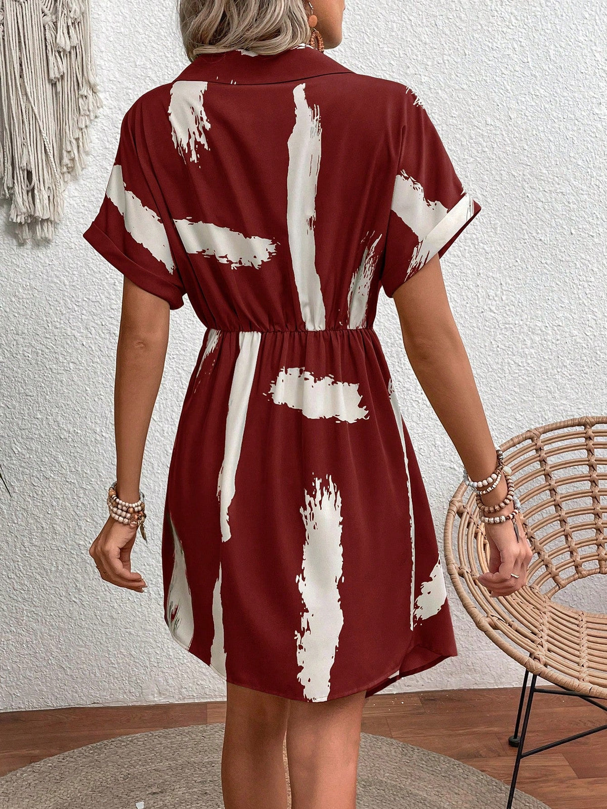 Abito incrociato con stampa pennellate con manica a pipistrello nodo laterale