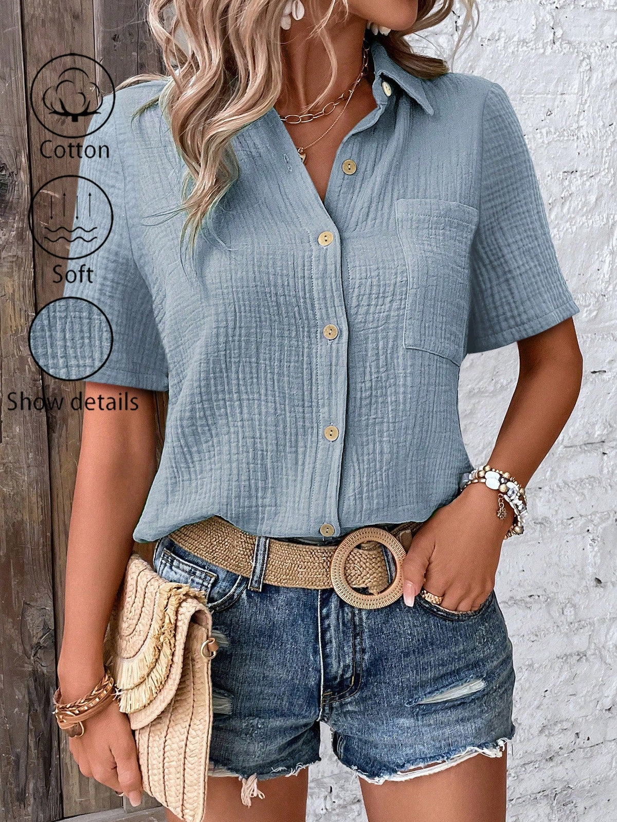 Camicia da donna con bottoni frontali, maniche corte e tessuto a trama per un look casual estivo