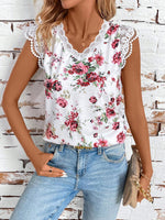 Maglietta estiva a patchwork in pizzo con stampa floreale