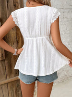 Donna maglietta a maniche corte con scollo a V in colore tinta unita, perfetta per outfit vacanzieri in primavera ed estate