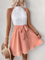 Elegante vestito a collo Halter in pizzo a colori contrastanti con patchwork per le vacanze