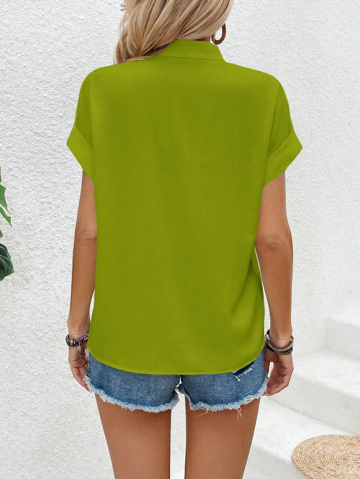 Camicia A Maniche A Pipistrello Con Colletto A Spacchi E Colore Unito