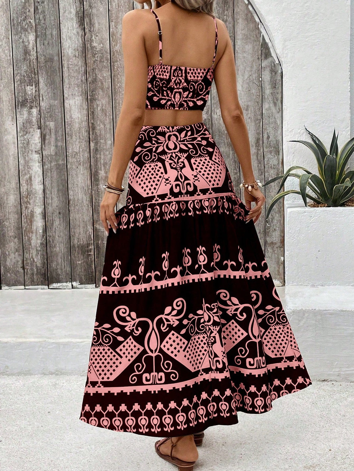 Set di due pezzi con abito a spaghetti con stampa vintage per le vacanze estive