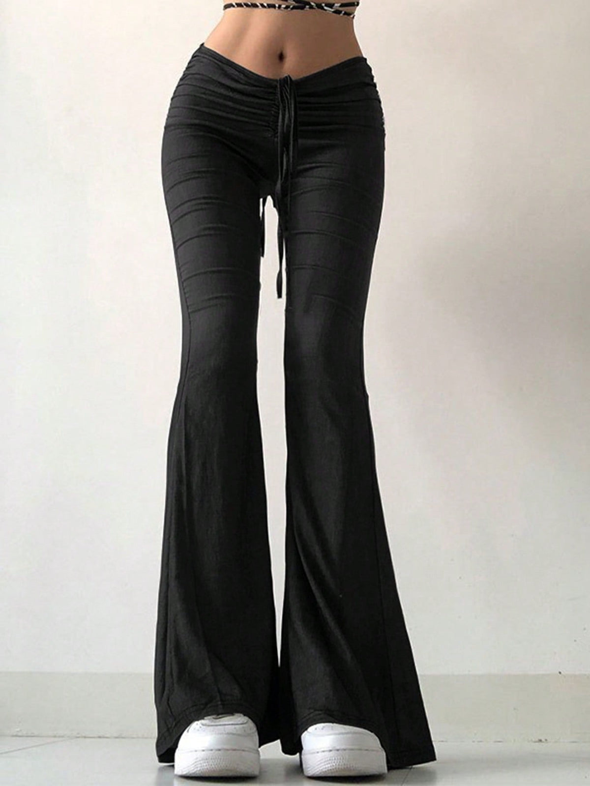 Pantaloni A Zampa A Vita Bassa Con Coulisse Dal Colore Tinta Unita Per Donne