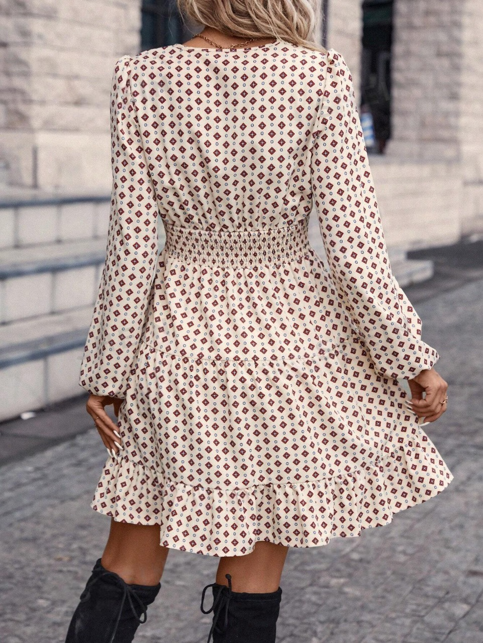 Abiti stampato all over incrociato con volant