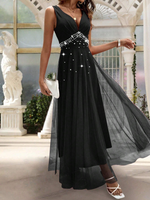 Abito con sovrapposizione a maglia di perline di perle