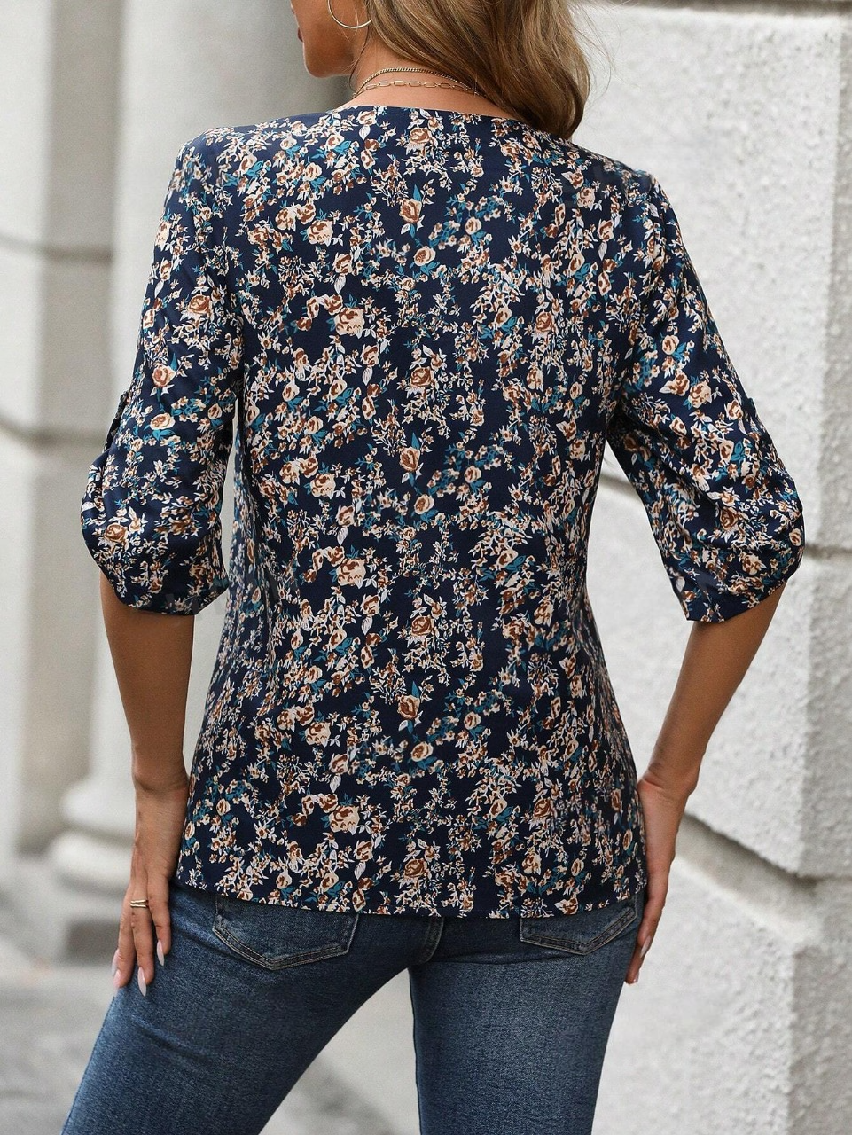 Camicetta stampato all over manica arrotolata