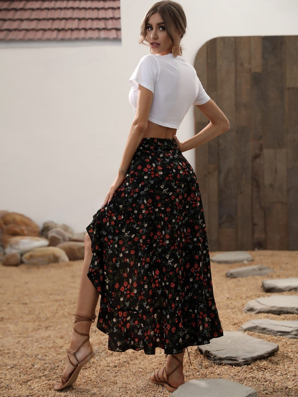 Gonne con stampa fiorellini con bordo a volant orlo asimmetrico