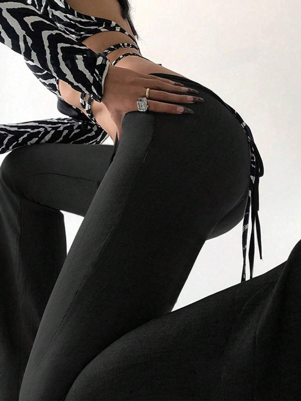 Pantaloni A Zampa A Vita Bassa Con Coulisse Dal Colore Tinta Unita Per Donne