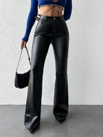 Jeans a gamba svasata vita alta