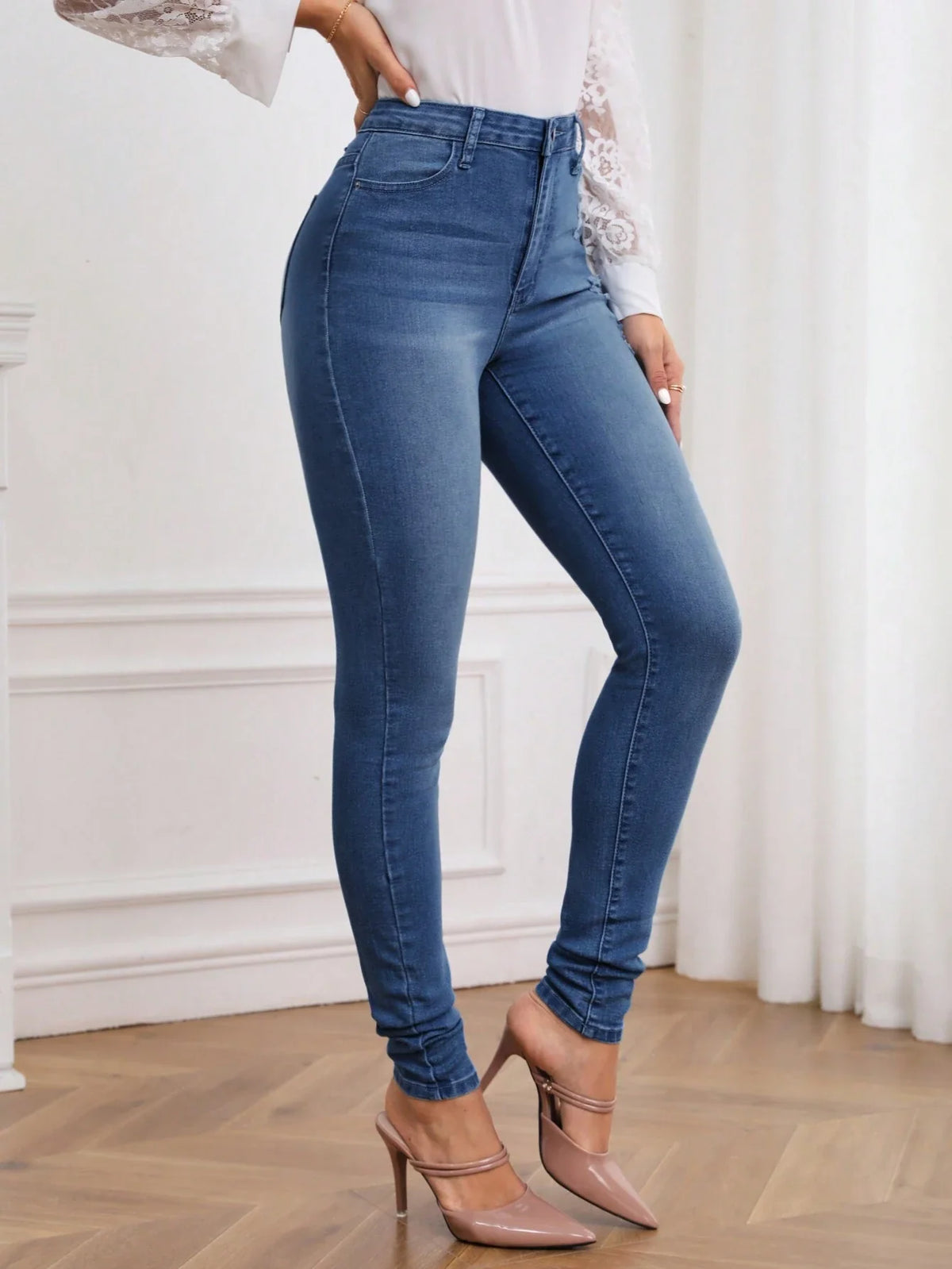 Jeans Strappati Tinta Unita Da Donna