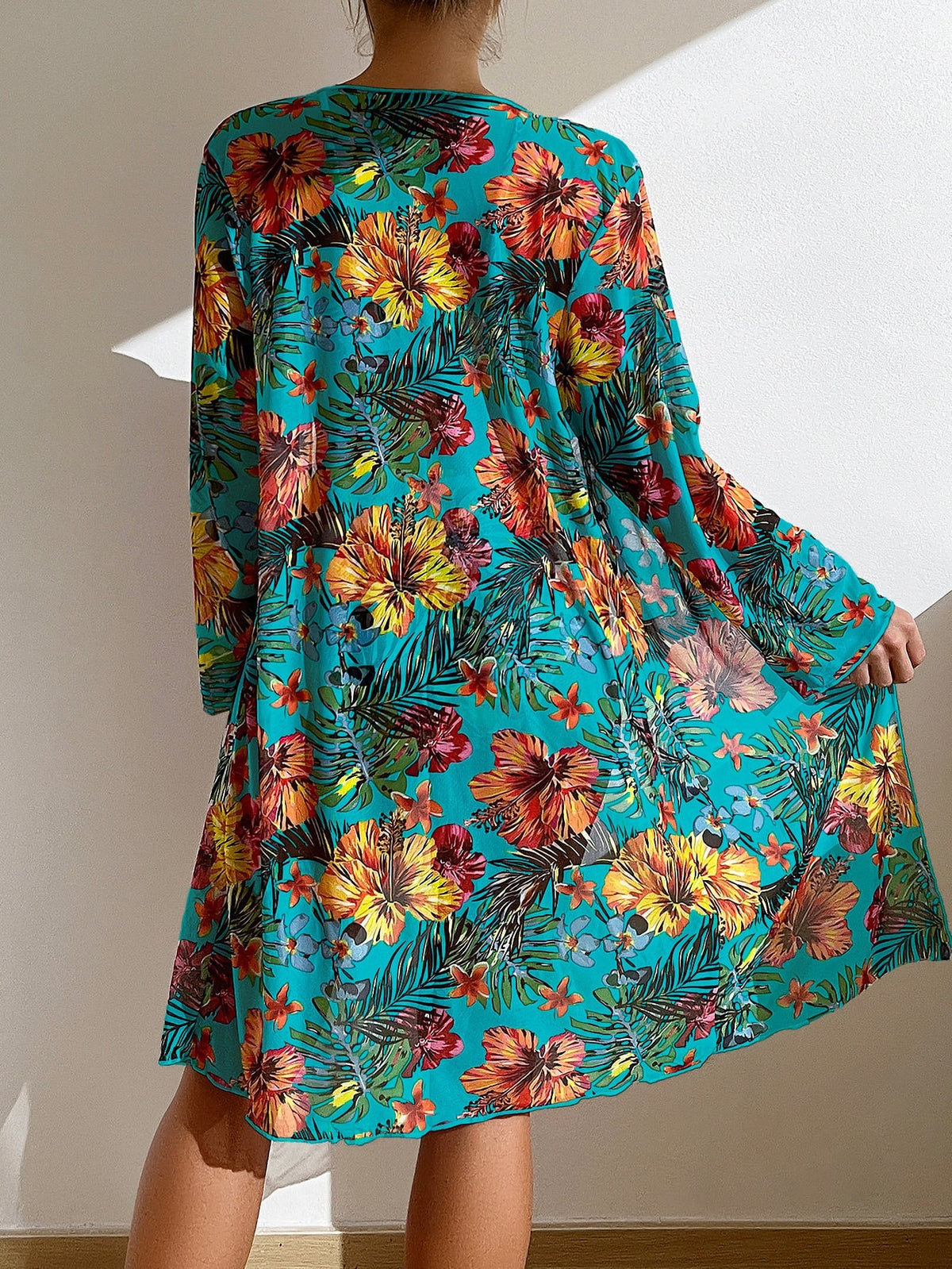 bikini stampa floreale con nodo anteriore e kimono da spiaggia estivo