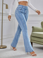 Jeans con taglio grezzo bootcut