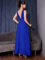 Abito senza maniche a fessura alta con volant