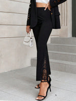 Pantaloni svasati pizzo a contrasto