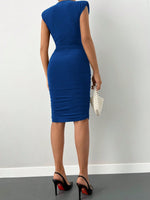 Abito aderente monocolore plissettato